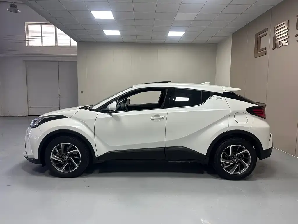 Toyota C-HR 2022 из CN, фото 10