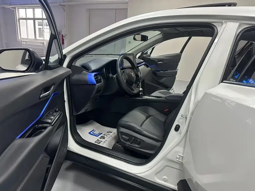 Toyota C-HR 2022 из CN, фото 8
