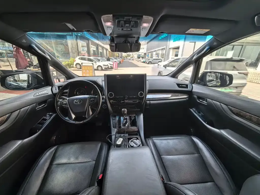 Toyota Alphard 2022 из CN, фото 4