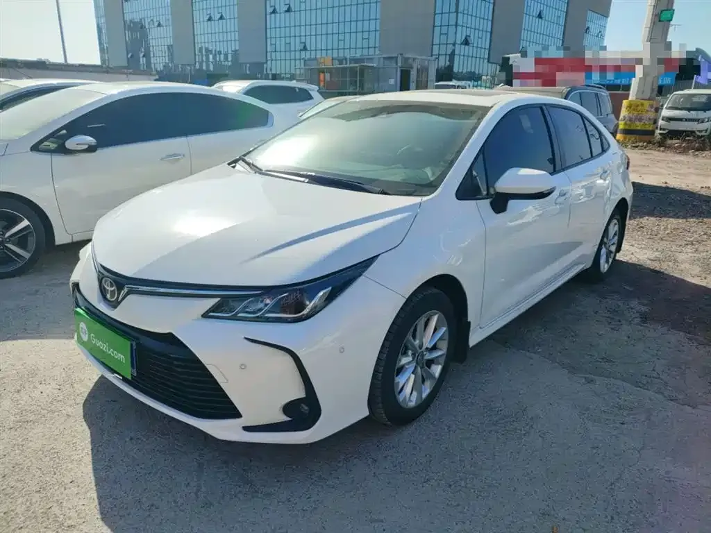 Toyota Corolla — фото 1