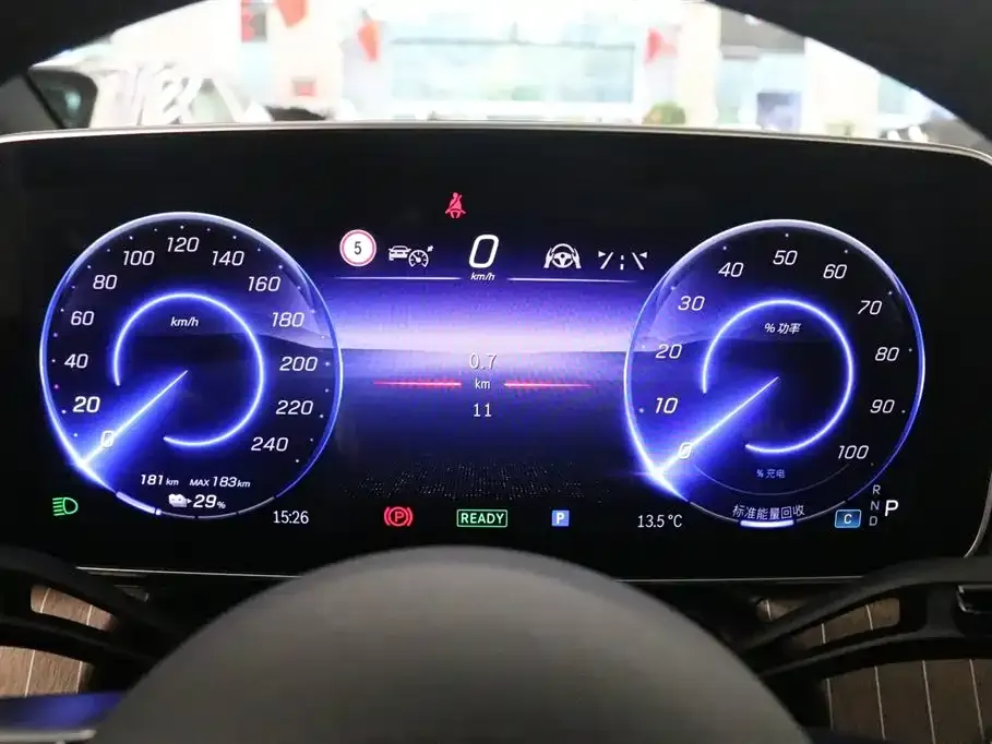 Mercedes-Benz EQE SUV 2025 из CN, фото 7
