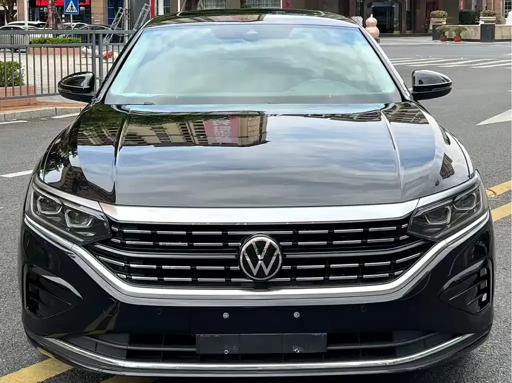 Volkswagen Passat 2021 из CN, фото 2