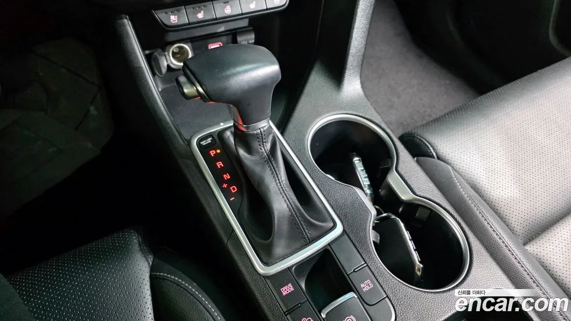Kia Sportage — фото 9