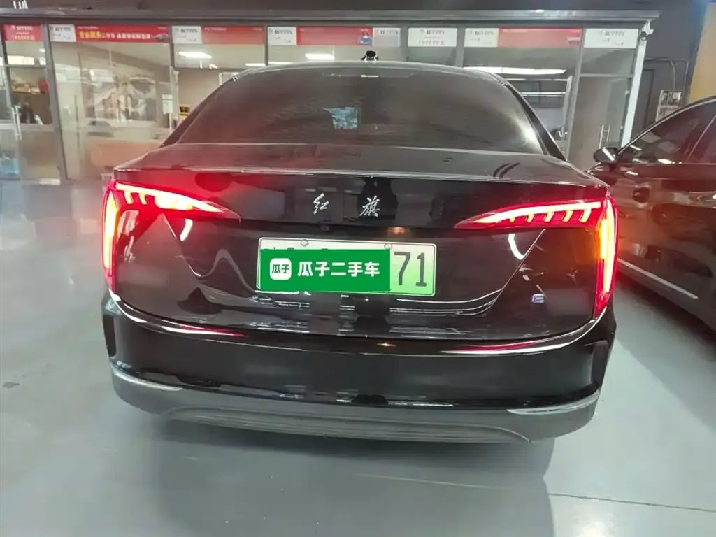 Hongqi E-QM5 — фото 6