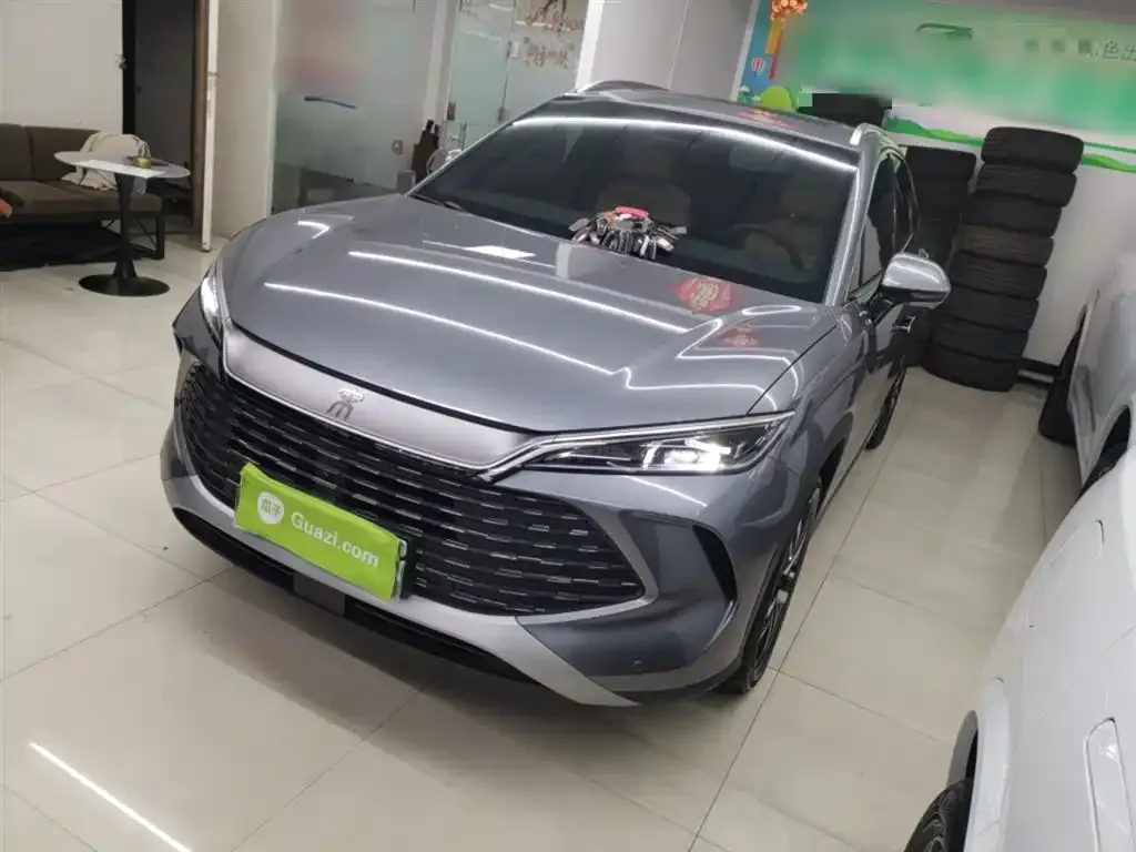 BYD L DM-i — фото 1