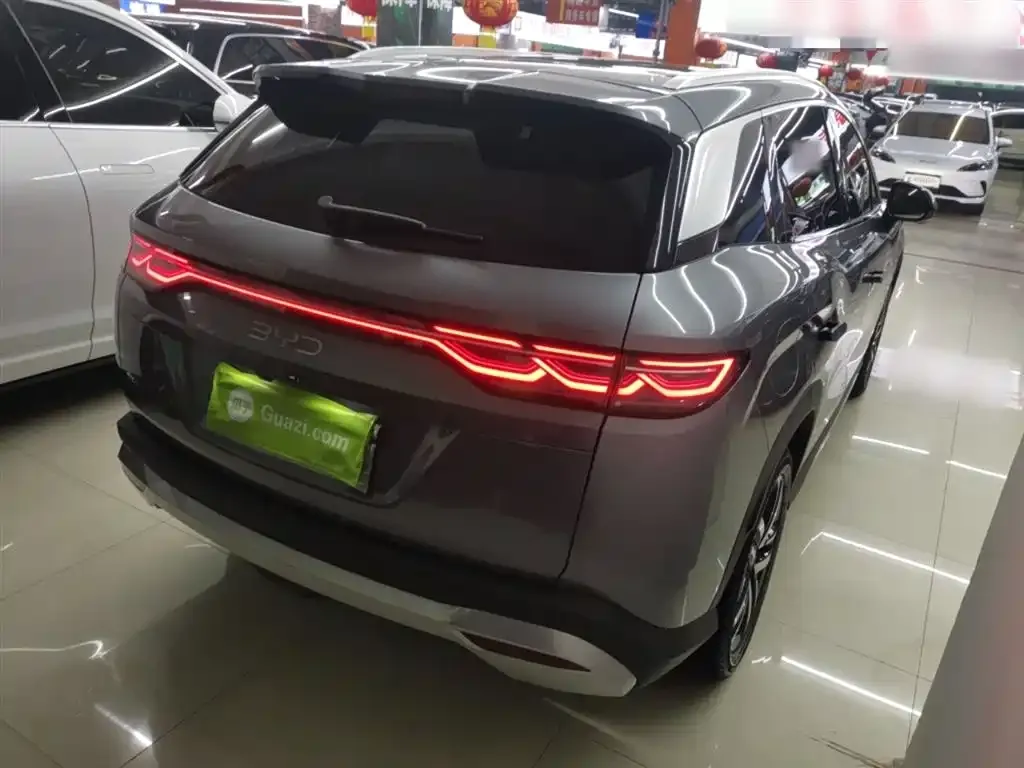 BYD L DM-i — фото 7