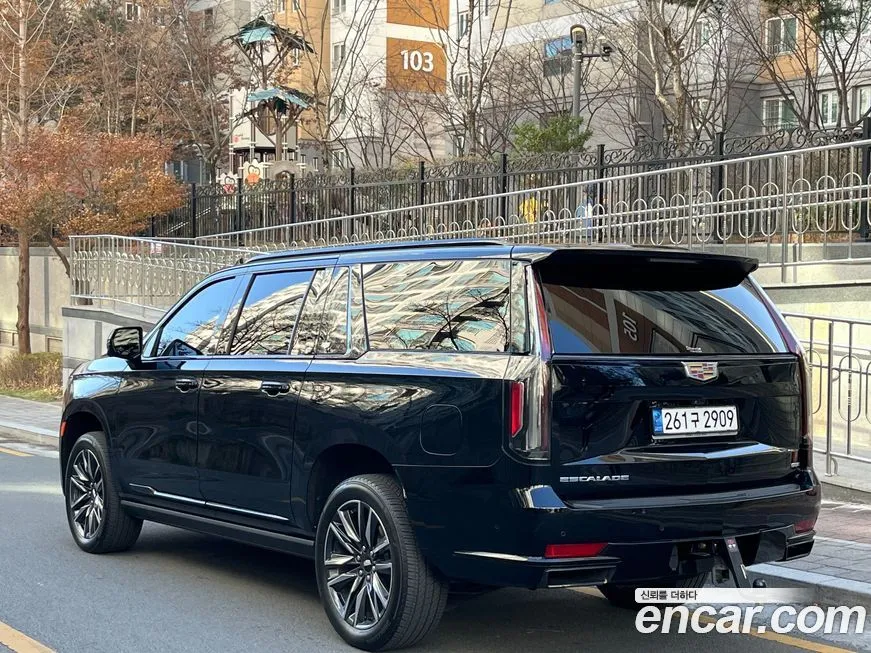 Cadillac Escalade 2022 из KR, фото 2