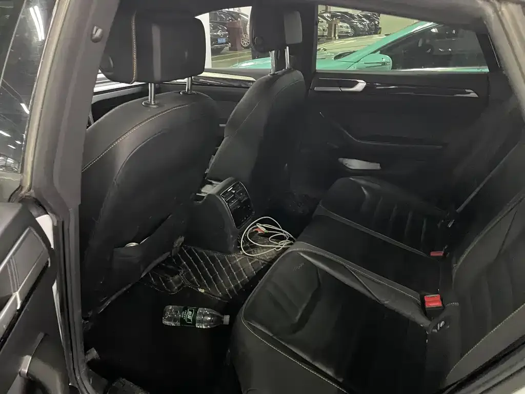 Volkswagen CC 2022 из CN, фото 8