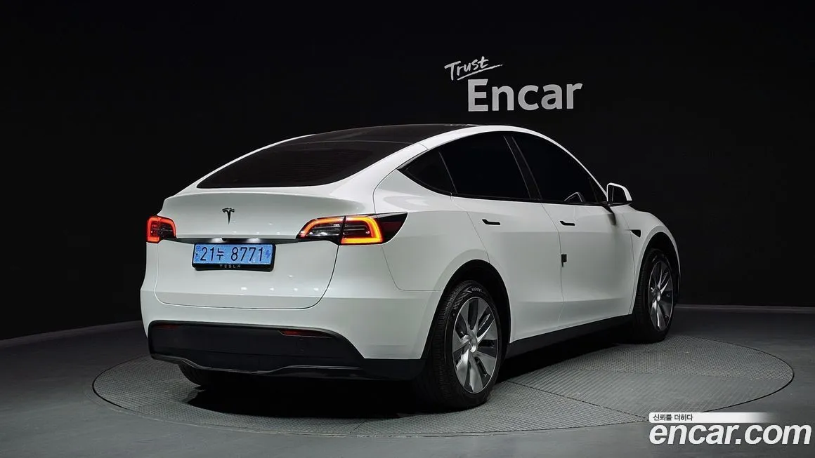 Tesla Model Y 2024 из KR, фото 2