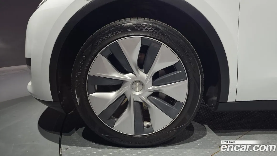 Tesla Model Y 2024 из KR, фото 5