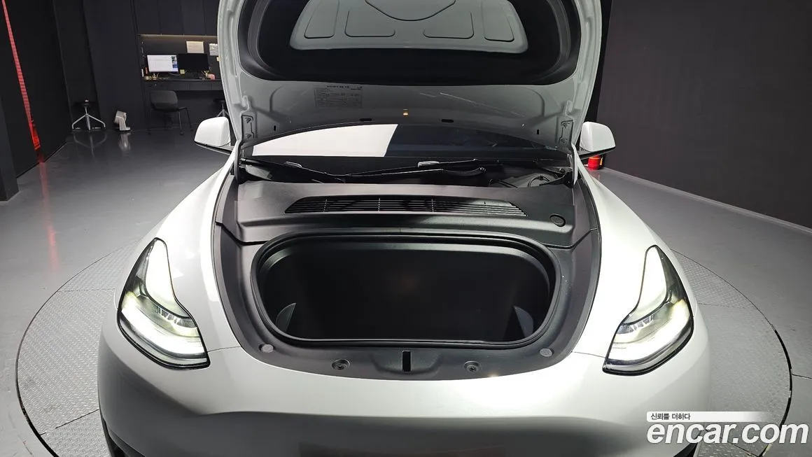 Tesla Model Y 2024 из KR, фото 6