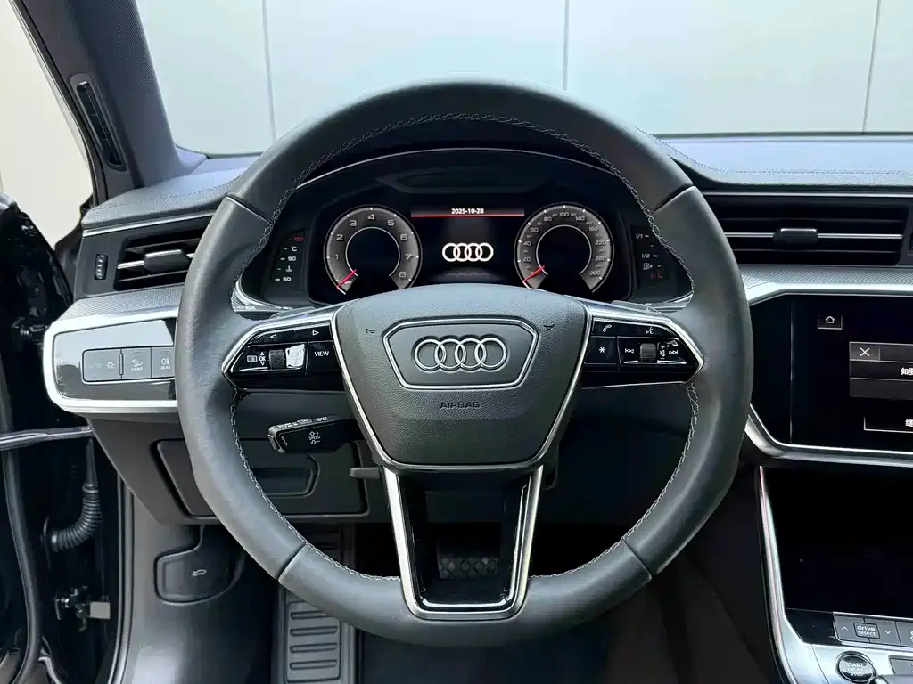 Audi A6L 2021 из CN, фото 10