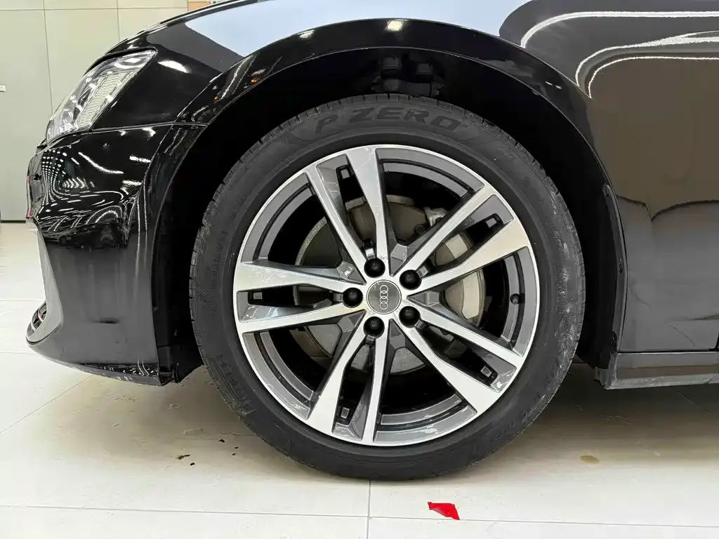 Audi A6L 2021 из CN, фото 4