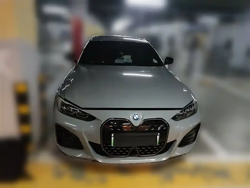 BMW i4 2023 из CN, фото 3