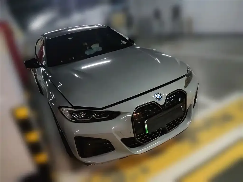 BMW i4 2023 из CN, фото 4