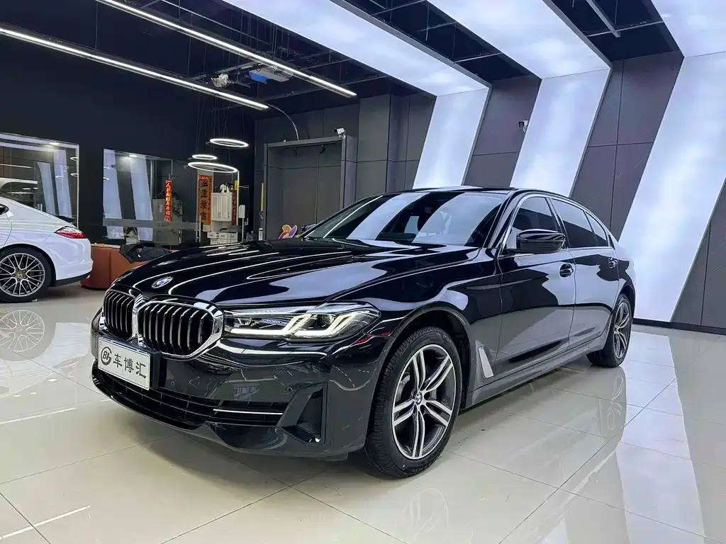 BMW 5 Series — фото 1