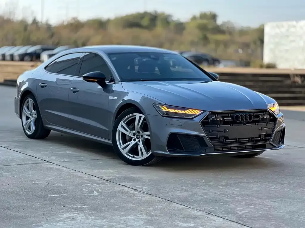 Audi A7L — фото 2