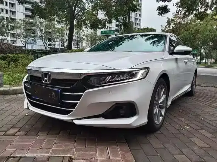 Honda Accord — фото 1