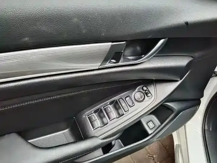 Honda Accord — фото 4