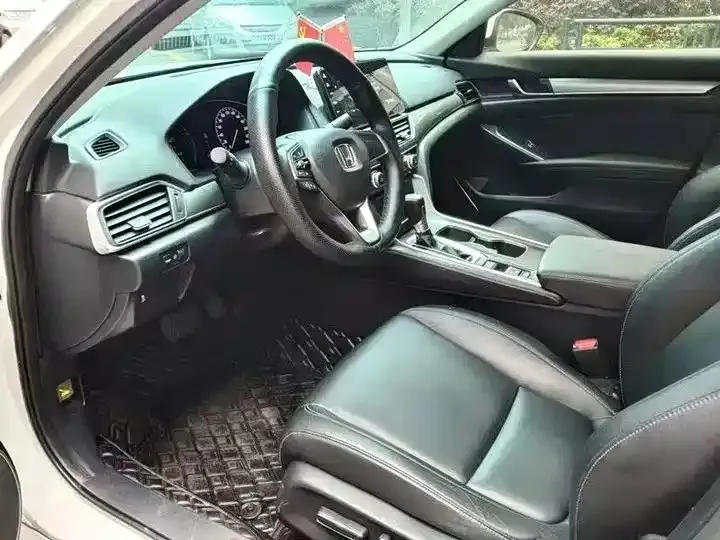 Honda Accord — фото 5