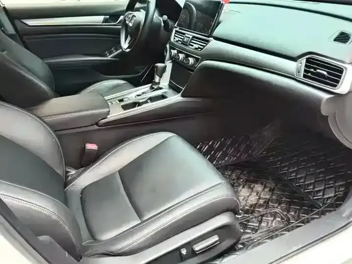 Honda Accord — фото 6