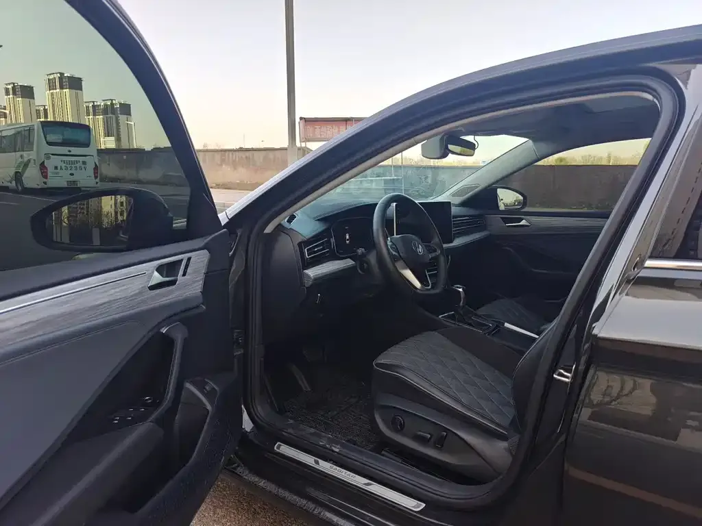 Volkswagen Sagitar 2023 из CN, фото 7