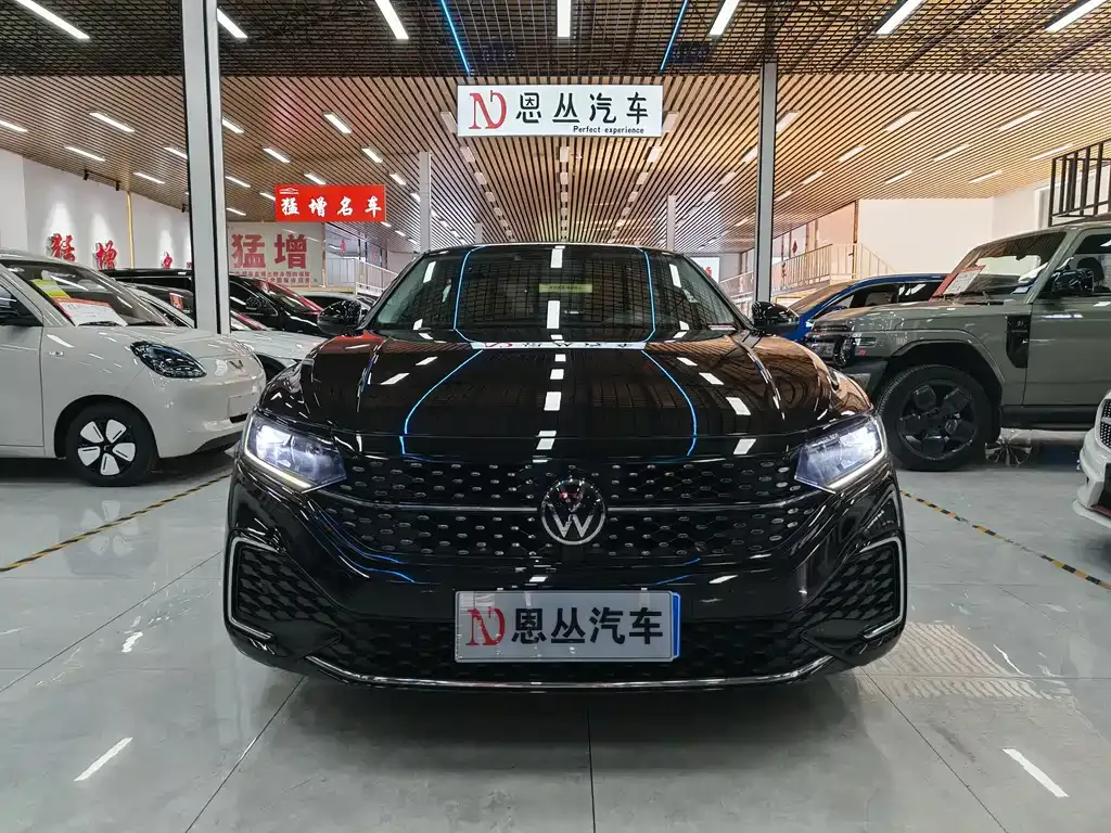 Volkswagen Passat 2023 из CN, фото 2