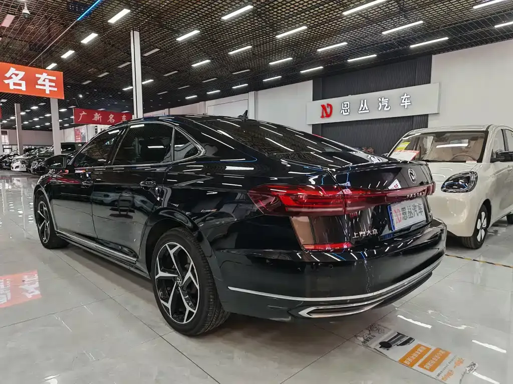Volkswagen Passat 2023 из CN, фото 7