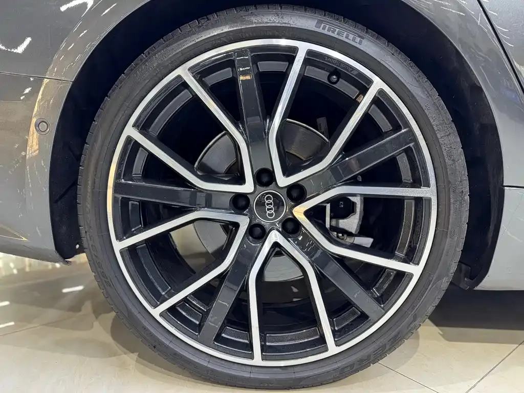 Audi A7 2023 из CN, фото 6