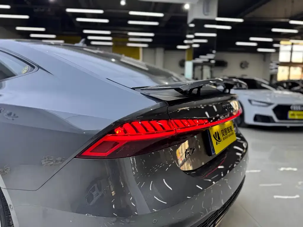 Audi A7 2023 из CN, фото 7