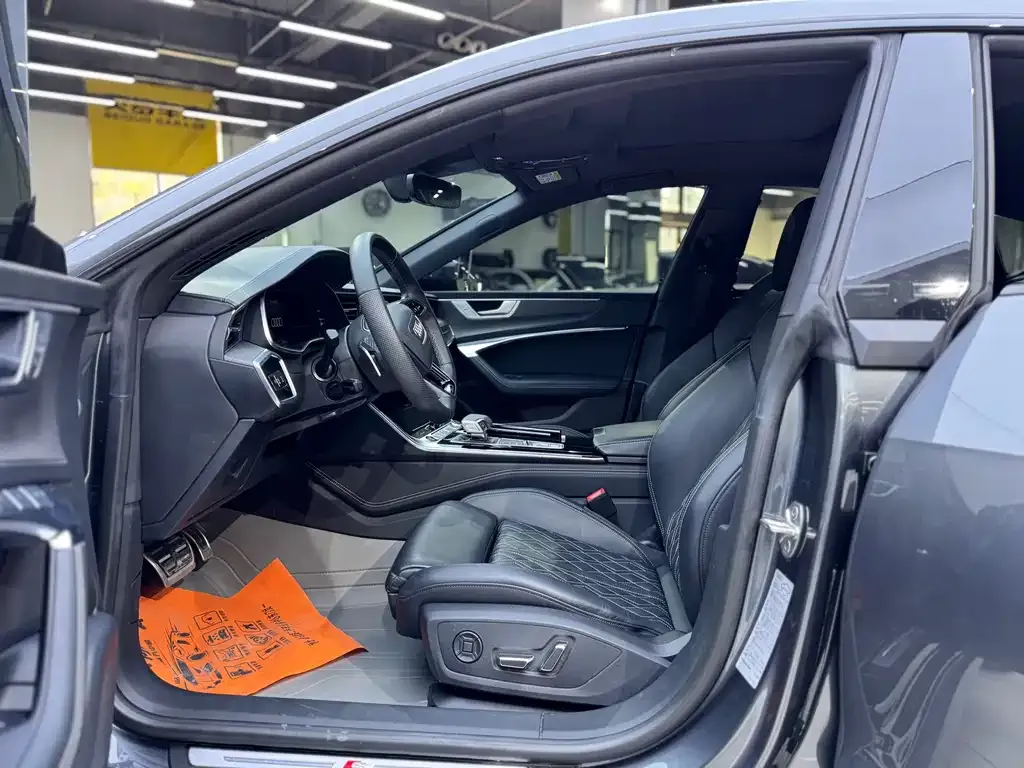 Audi A7 2023 из CN, фото 9