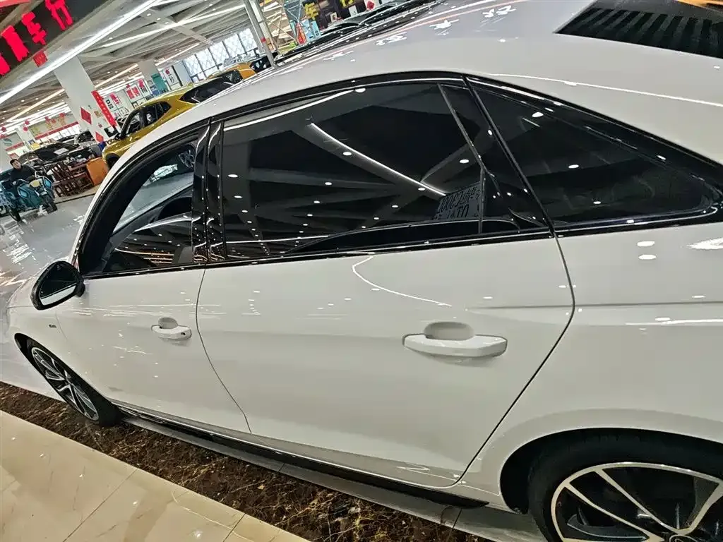 Audi A4L 2024 из CN, фото 5