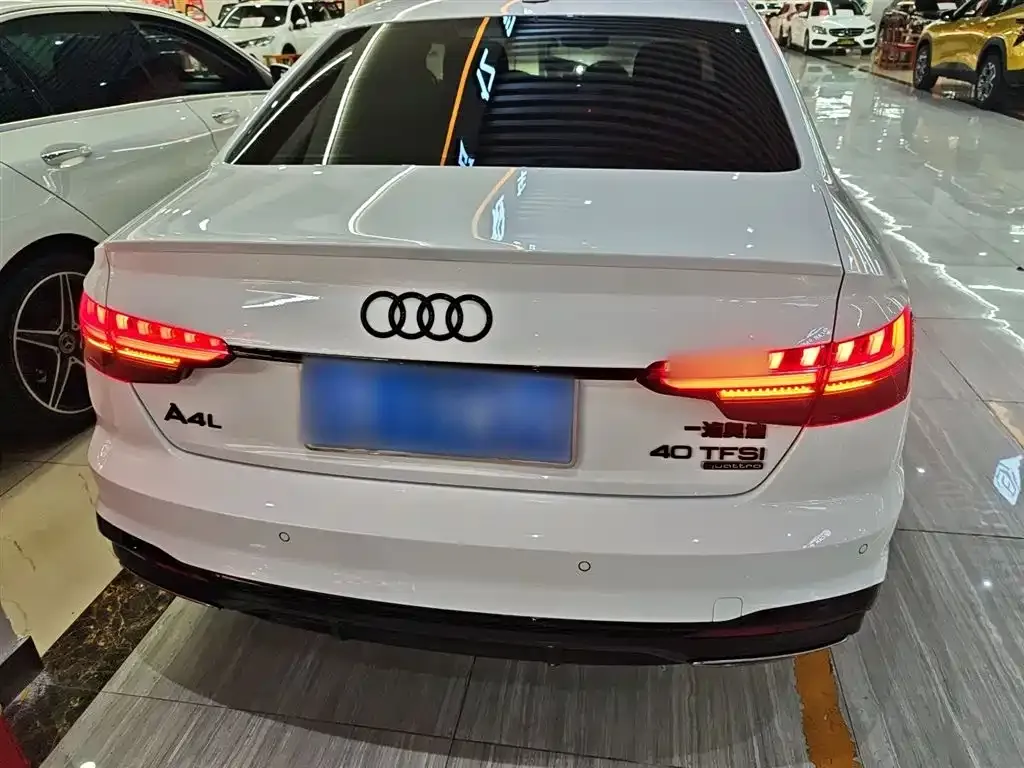 Audi A4L 2024 из CN, фото 6