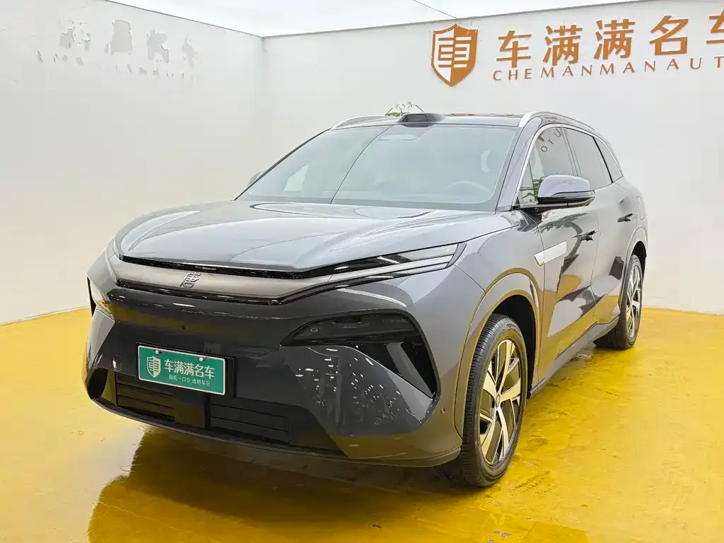 BYD Tang L — фото 1