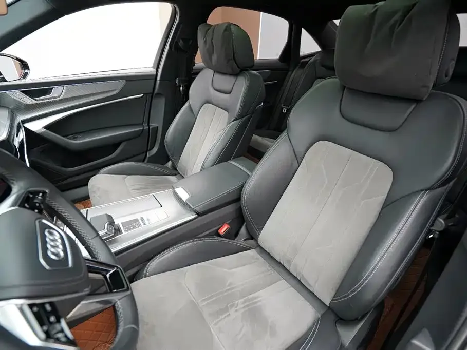 Audi A6L 2023 из CN, фото 4
