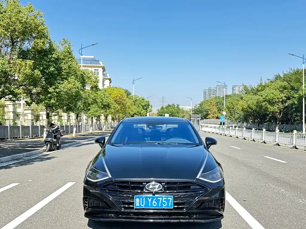 Hyundai Sonata 2023 из CN, фото 2