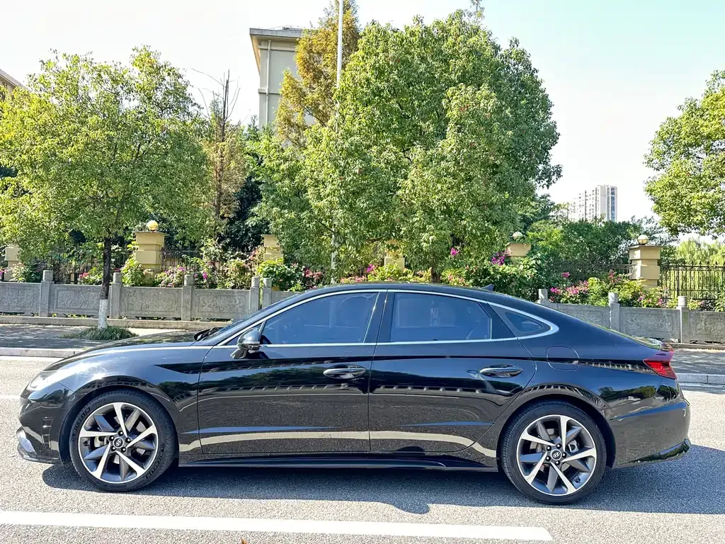 Hyundai Sonata 2023 из CN, фото 3