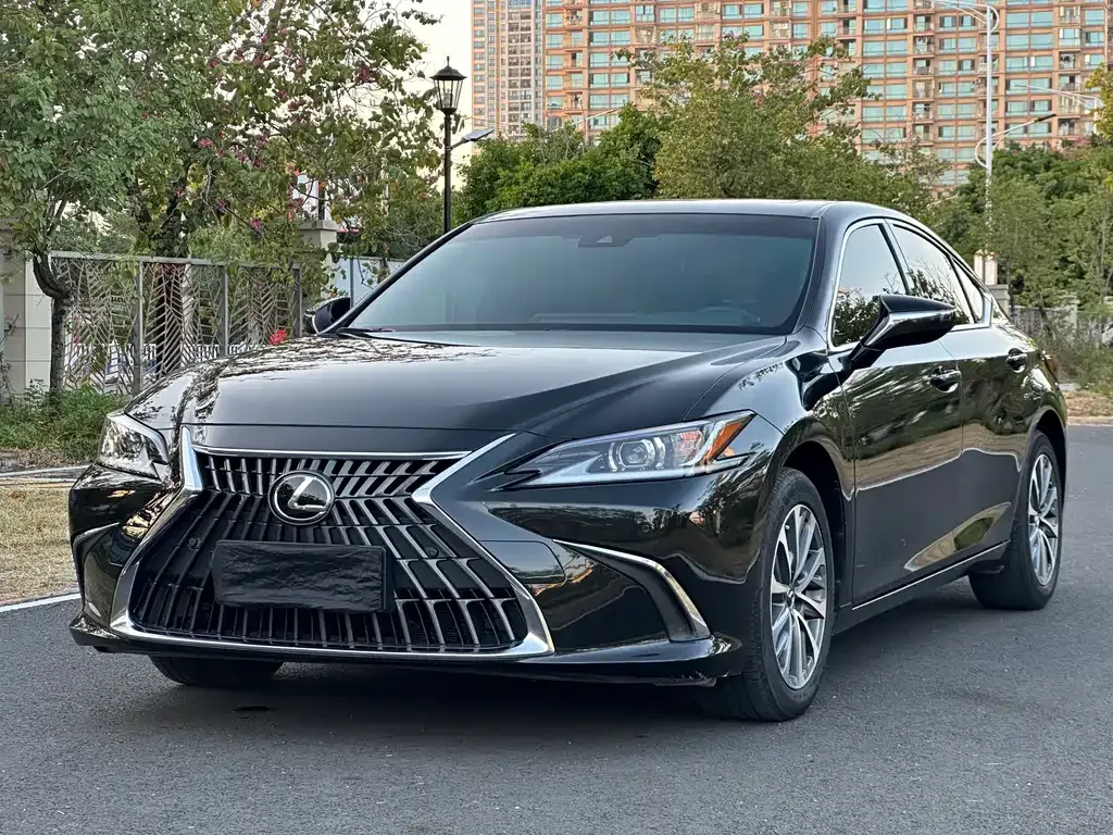 Lexus ES 2023 из CN, фото 1
