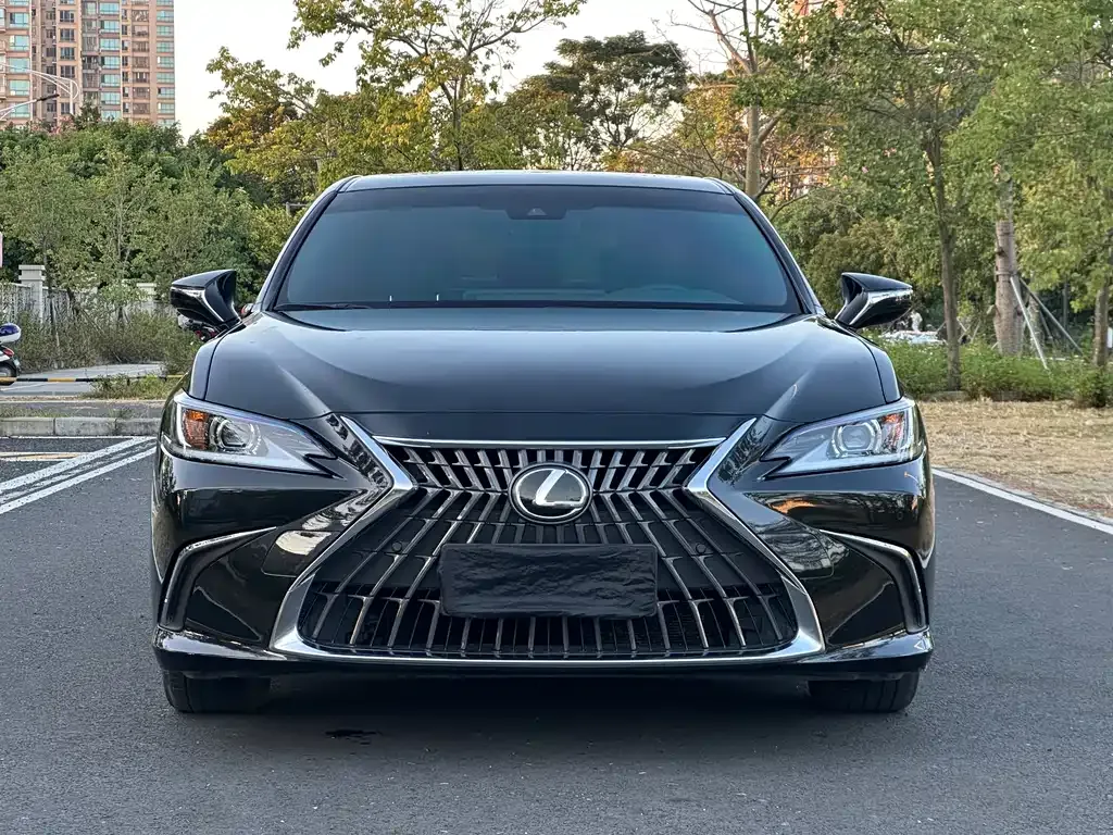 Lexus ES 2023 из CN, фото 2