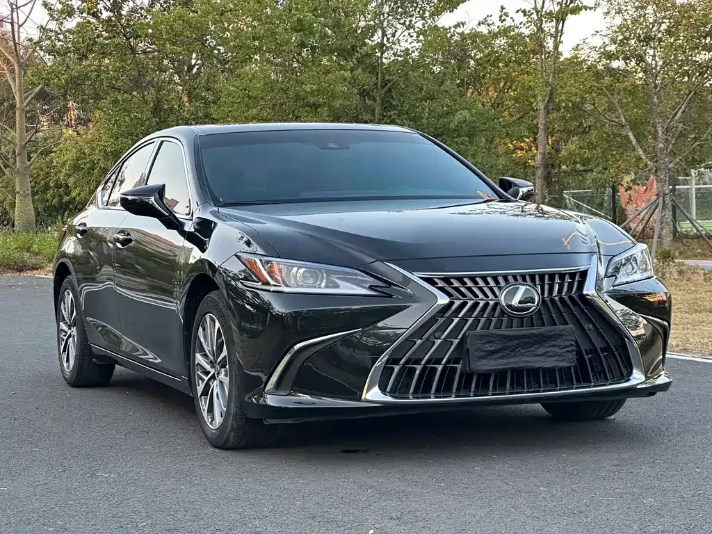 Lexus ES 2023 из CN, фото 3