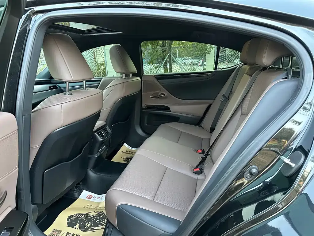 Lexus ES 2023 из CN, фото 8