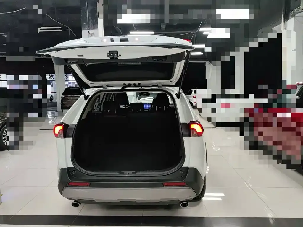 Toyota RAV4 2022 из CN, фото 8