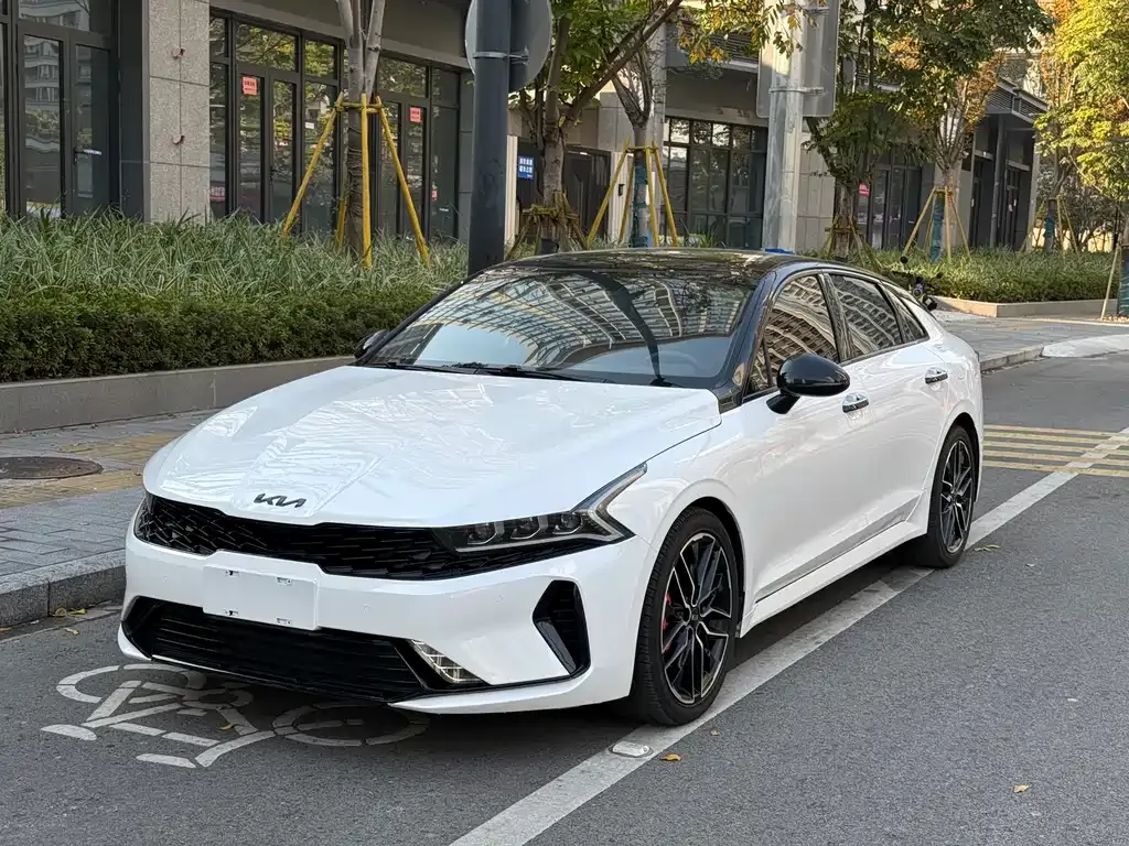 Kia K5 2021 из CN, фото 1