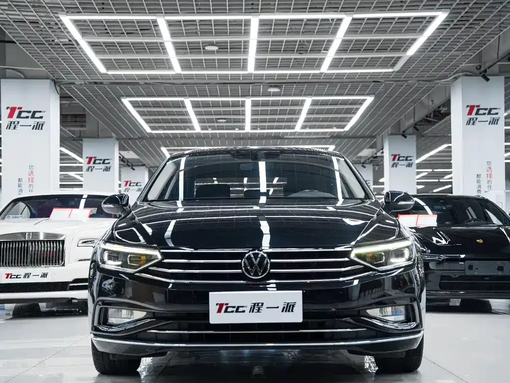Volkswagen Magotan 2022 из CN, фото 2