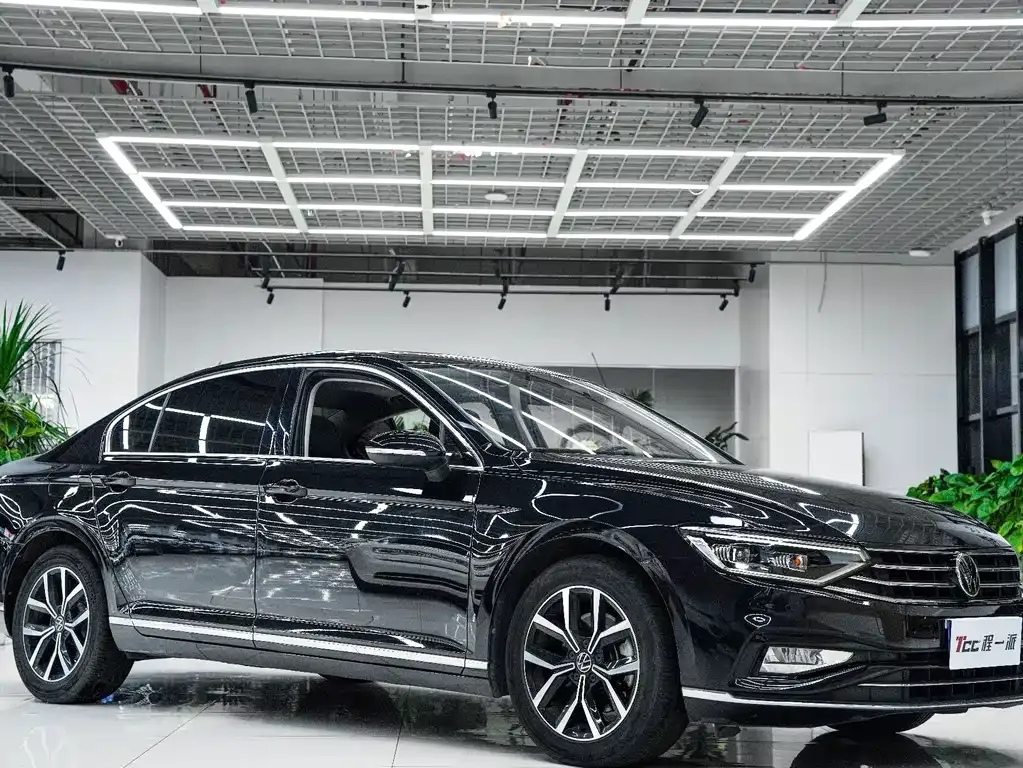 Volkswagen Magotan 2022 из CN, фото 3