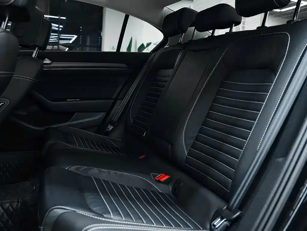 Volkswagen Magotan 2022 из CN, фото 8