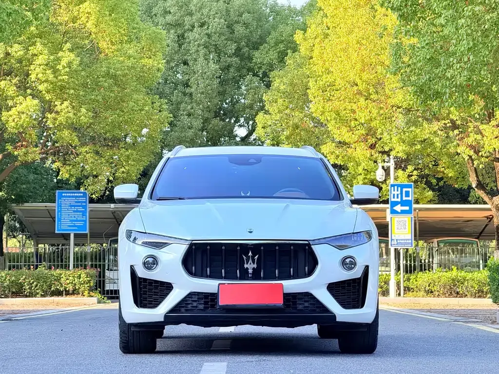Maserati Levante 2023 из CN, фото 2