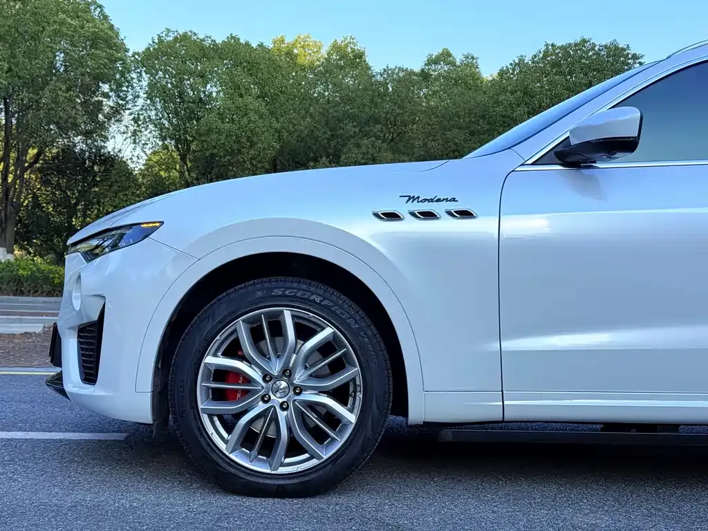 Maserati Levante 2023 из CN, фото 5