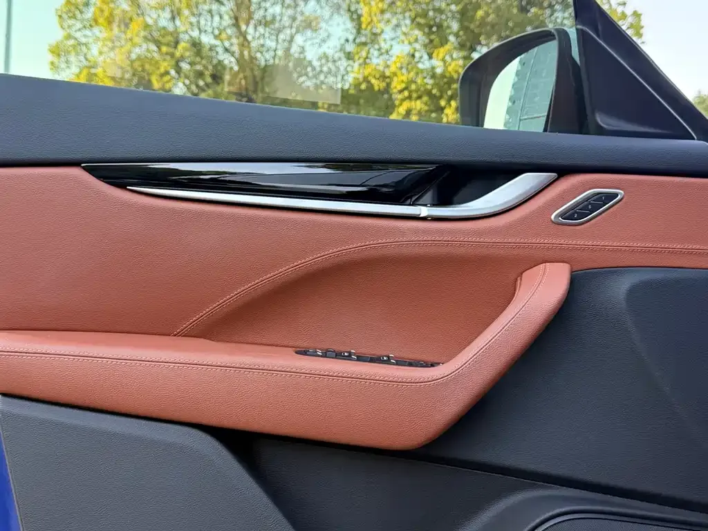 Maserati Levante 2023 из CN, фото 8