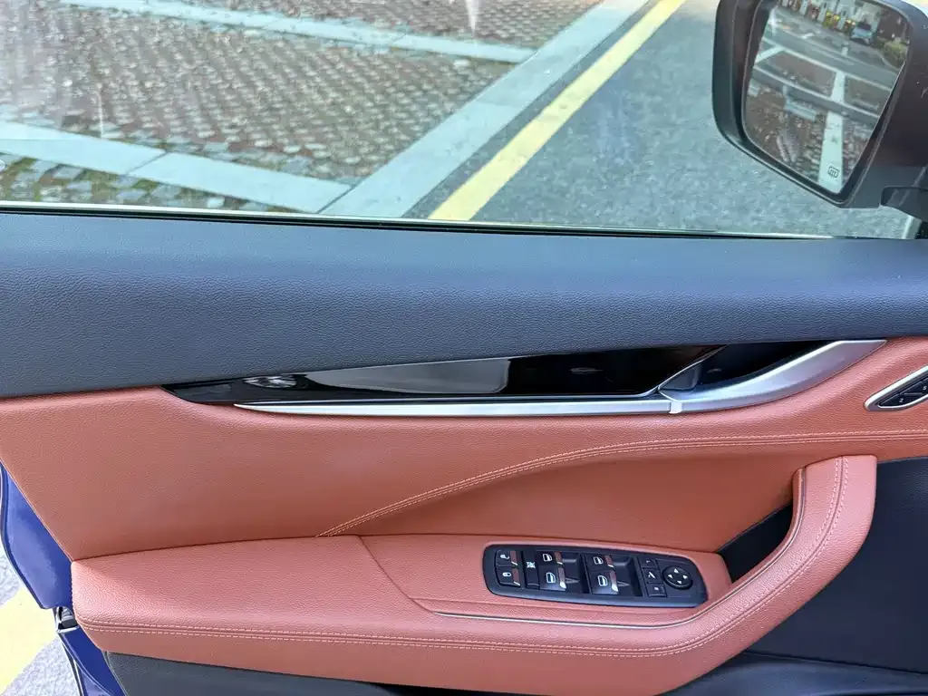 Maserati Levante 2023 из CN, фото 9